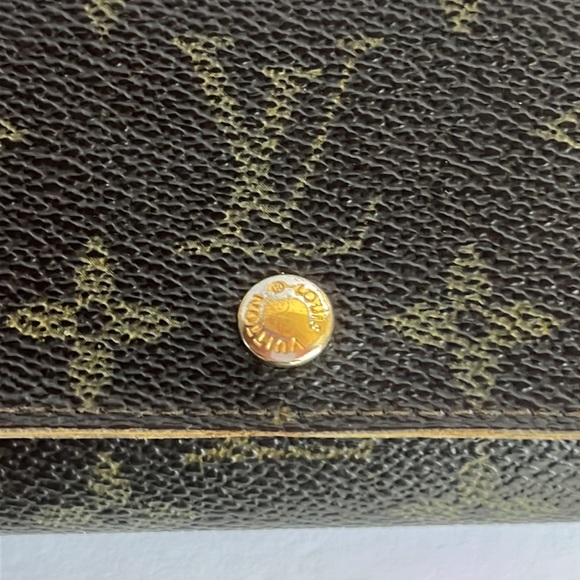 Louis Vuitton LV Monogram Snap Wallet - Picture 3 of 17